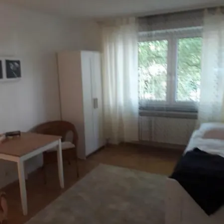 Zimmer-apartment Reiss Homestay *